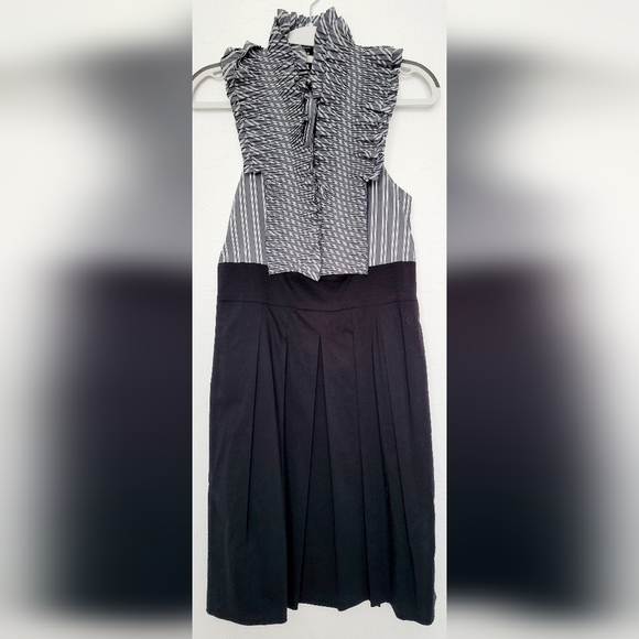 BCBGMaxazria Business/Office Dress Ruffle Neck Tie Waist Pleated Gray/Black 4/S - Picture 16 of 16